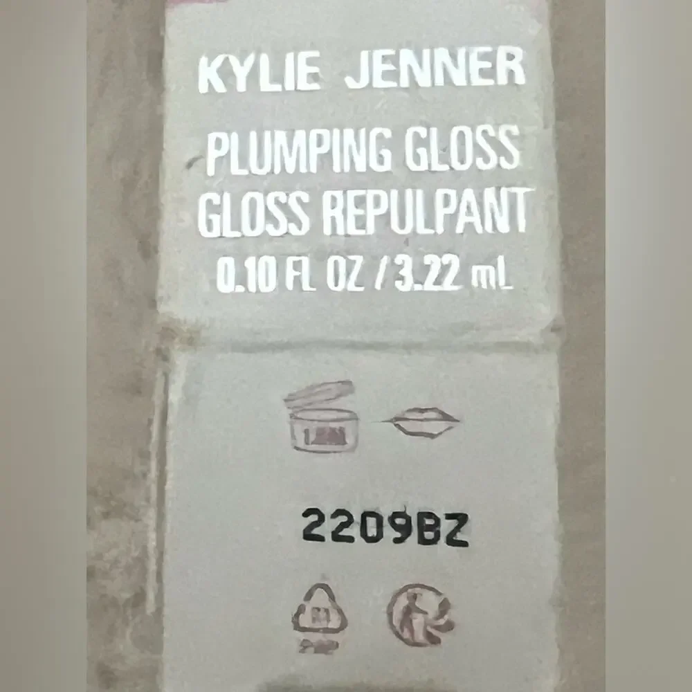 Kylie Jenner Plumping Gloss shade - Bubbly